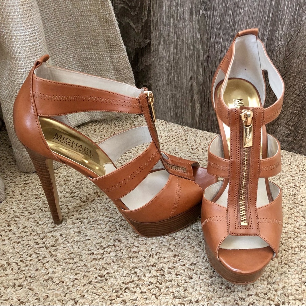 Brown Michael Kors Heels with Gold Zipper Size 8
